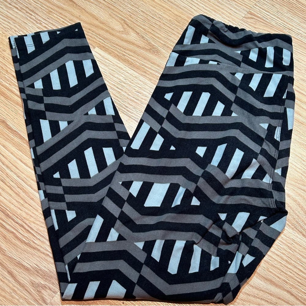 Lularoe leggings‎ OS black and grey